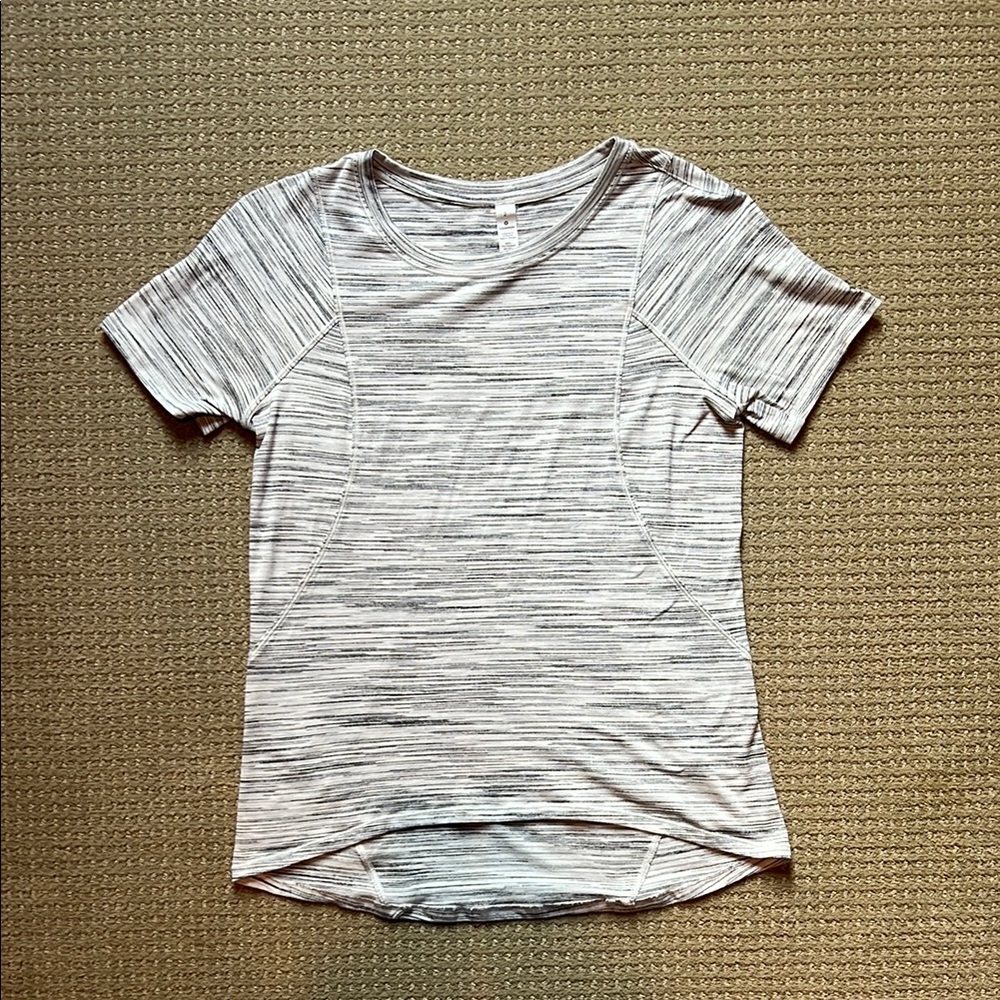 Lululemon short sleeve athletic top
